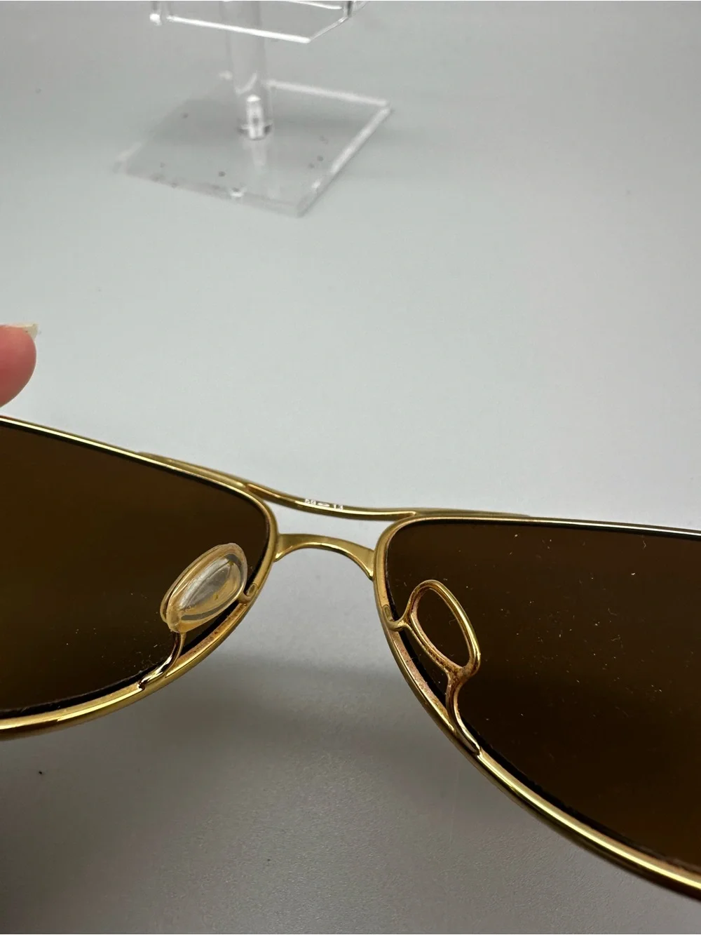Oakley Feedback Sunglasses Gold Tortoise Aviator Brown Lens OO4079-11 59-13 Flaw
